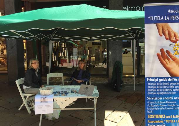 VareseSolidale: i banchetti in corso Matteotti