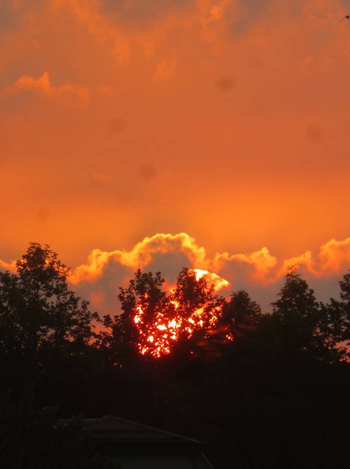 Alba di fuoco