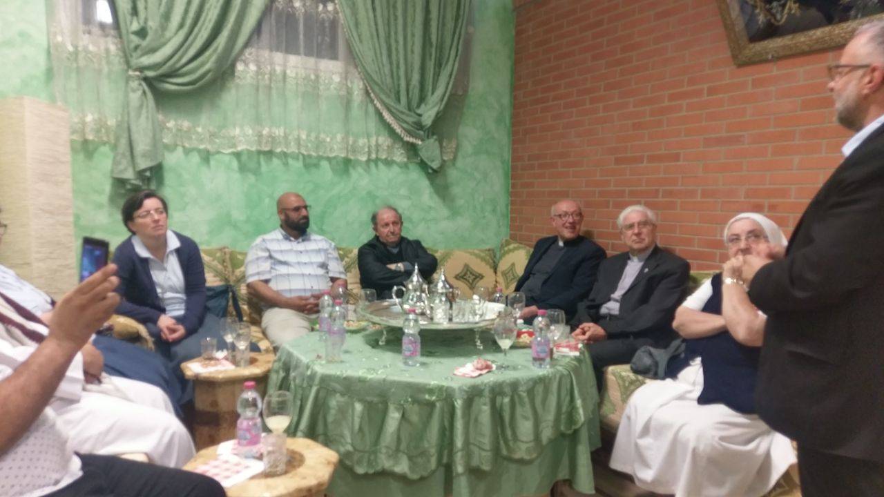 il prevosto recita il Padre nostro al centro islamico