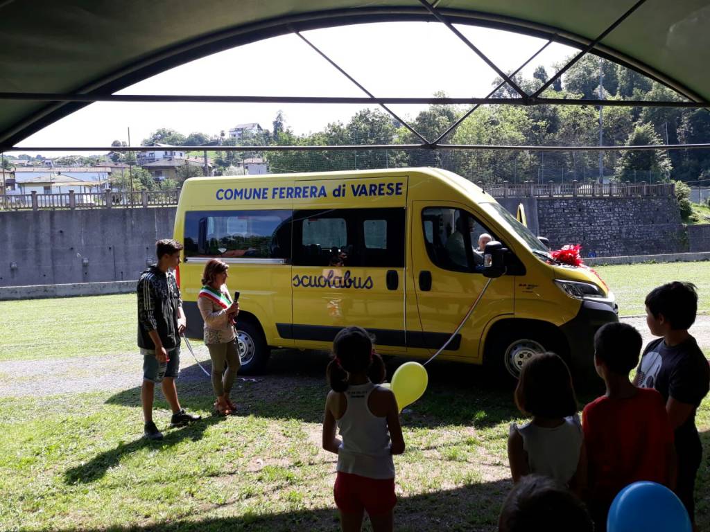 Il nuovo scuolabus di Ferrera