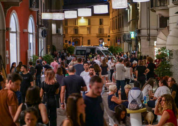 cenando in via manzoni gallarate