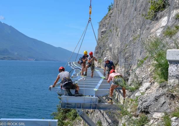 Il cantiere della ciclopedonale sul lago di Garda