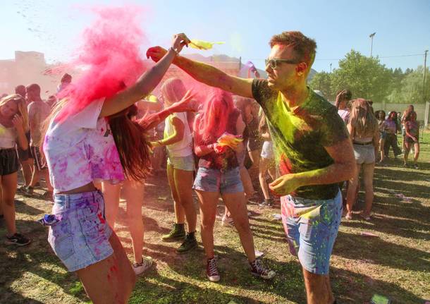 Holi fest allo stadio del Varese