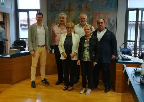 Primo consiglio comunale con Nuccia Berra sindaco – Cerro Maggiore