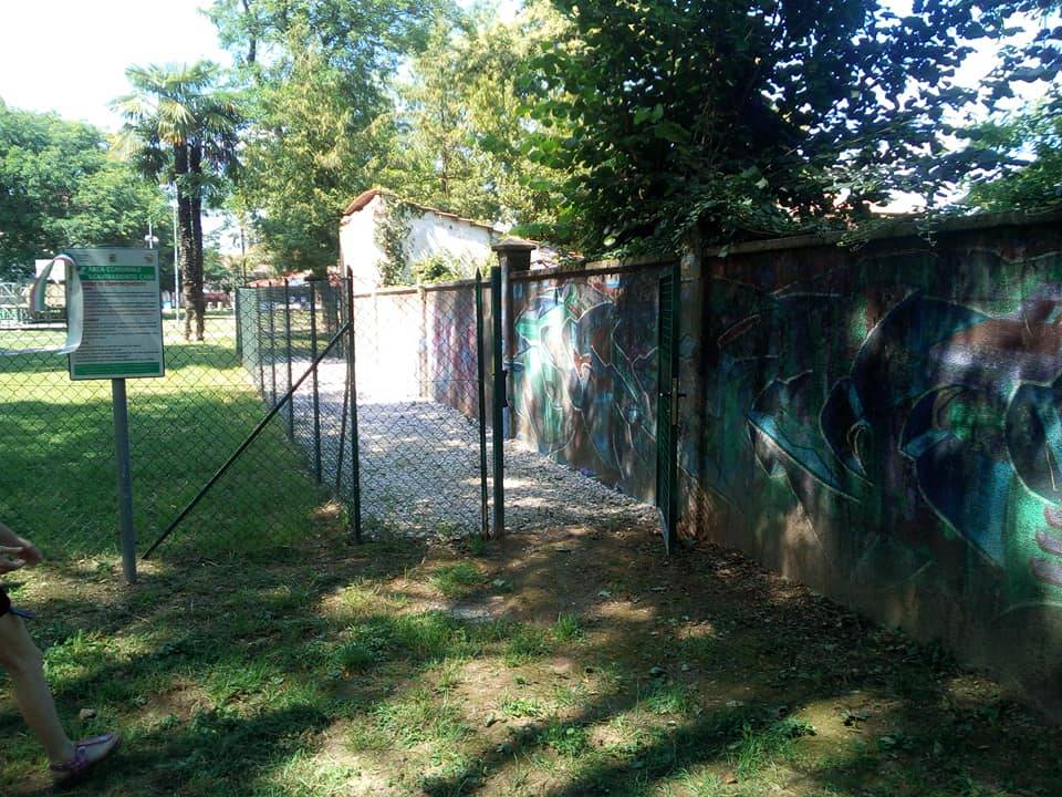 Vedano Olona - Inugurata la "dog area"