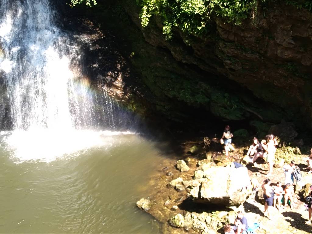 Bellezza e inciviltà alle Cascate