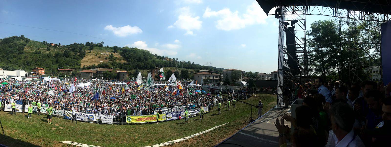 Pontida, le foto dei leghisti varesini in trasferta