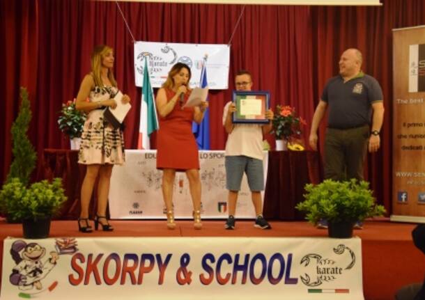 Skorpion Karate: consegnate otto borse di studio