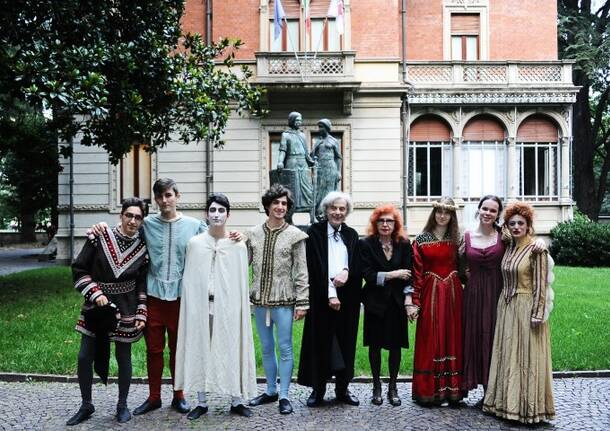 Serata teatrale in Famiglia Legnanese