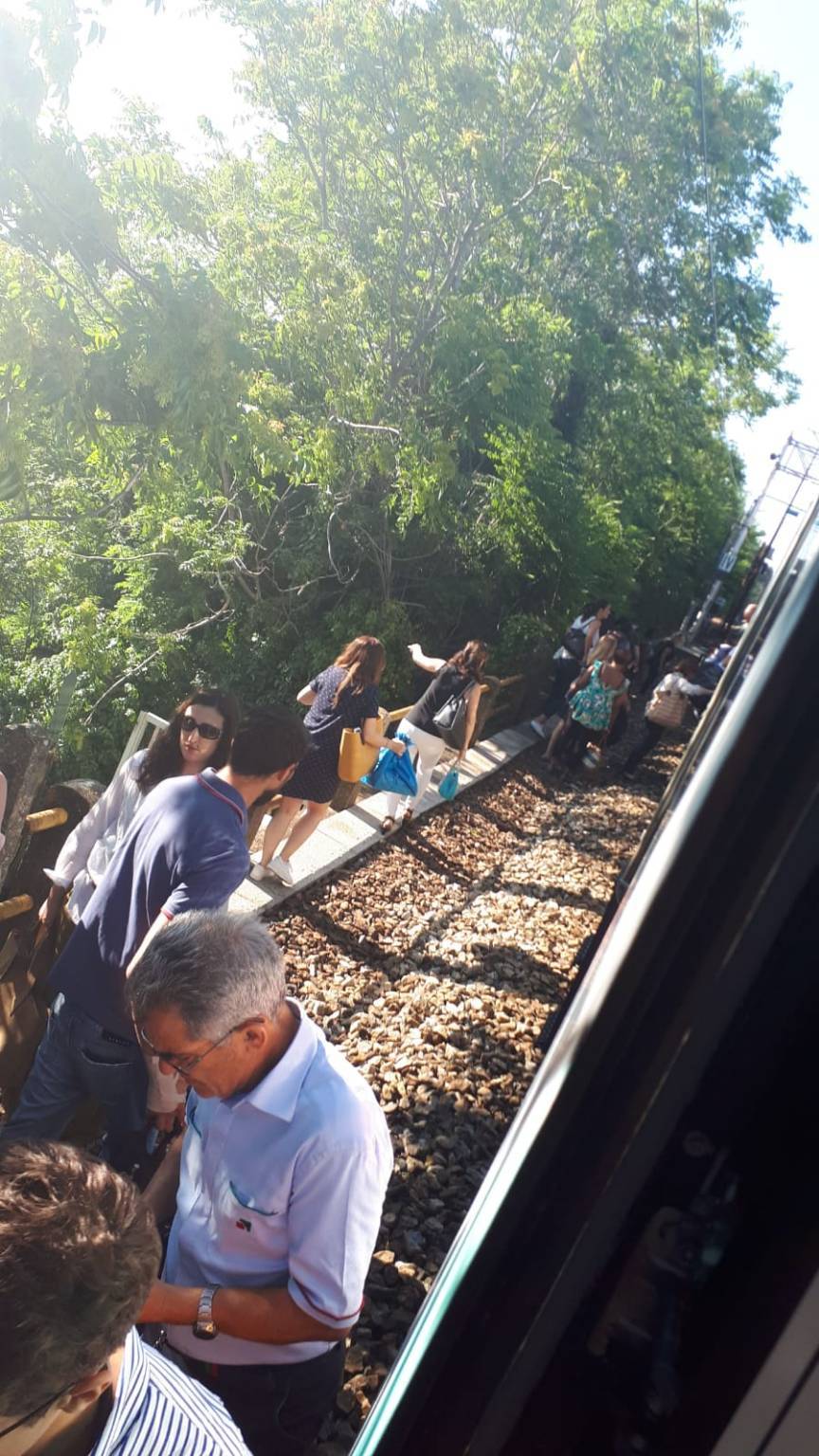 guasto treno legnano