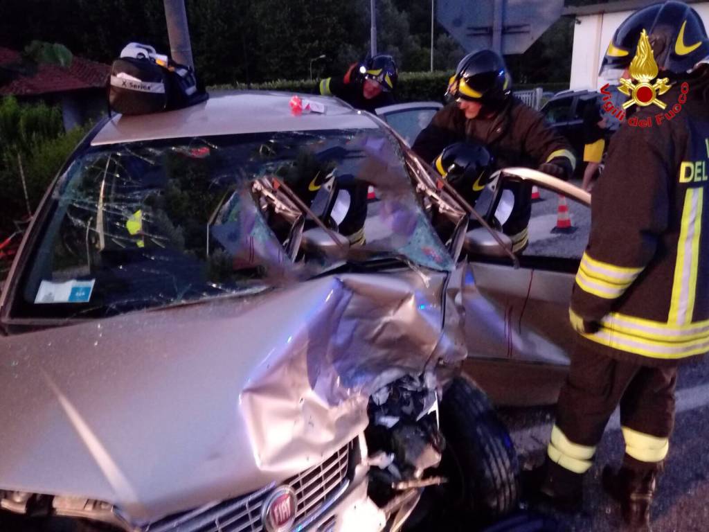 Incidente via provinciale Mesenzana 