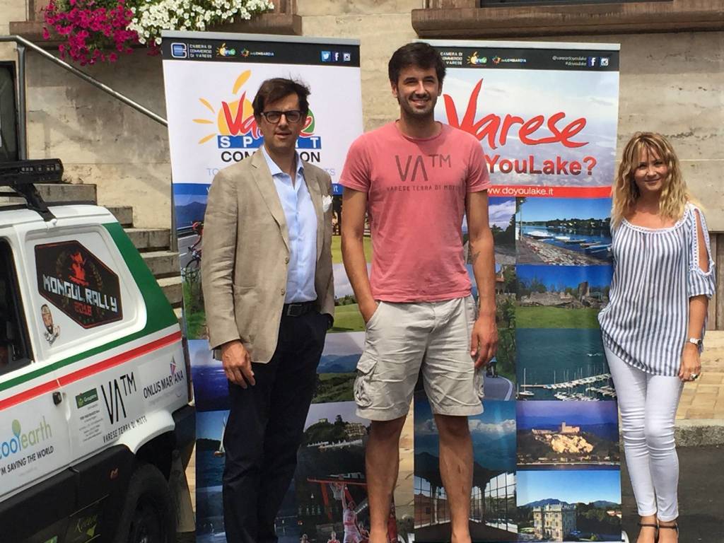 Ottavio MIssoni in partenza per la Mongol rally