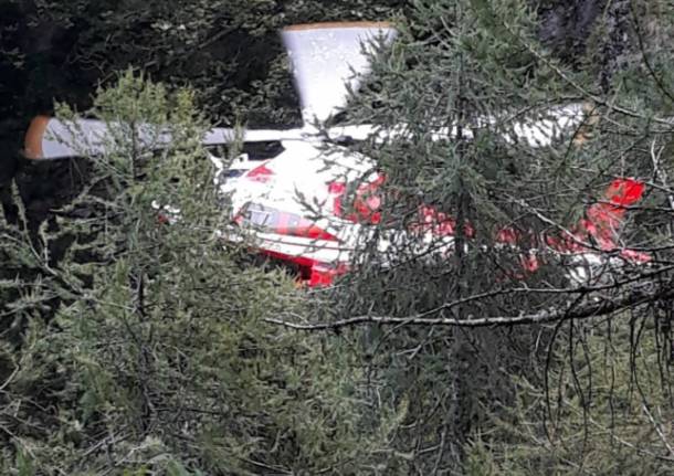 Precipita in un torrente, recuperato il corpo senza vita