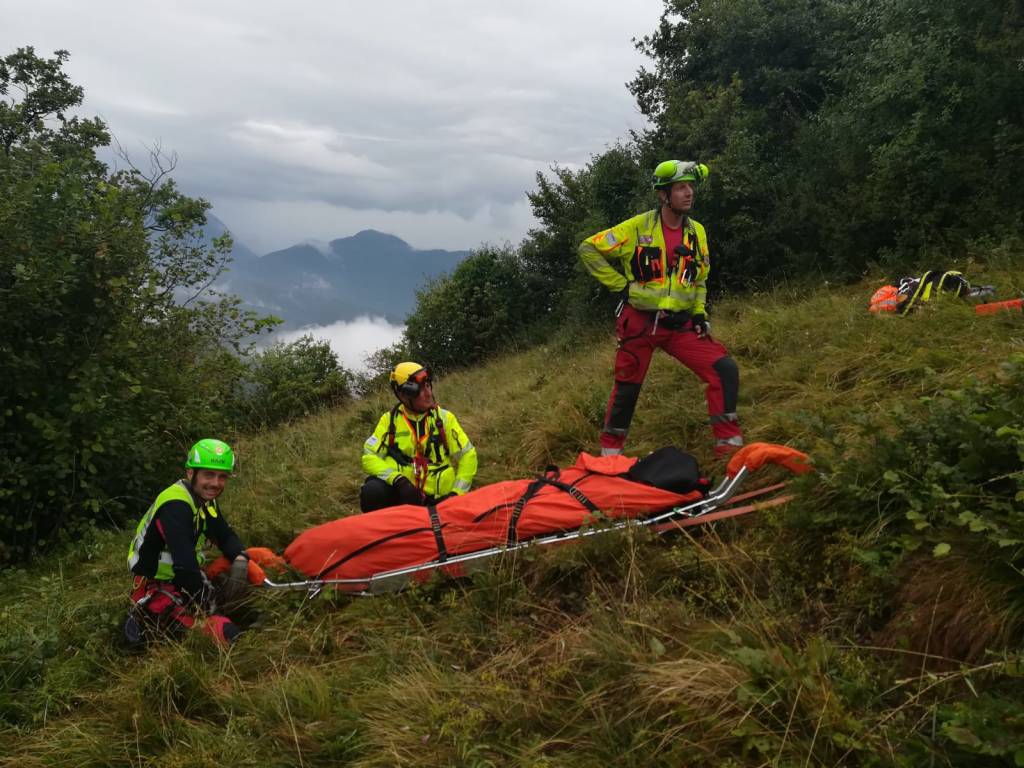 Monte Chiusarella, il recupero del parapendio