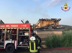 Fulmine colpisce una casa a Cadrezzate