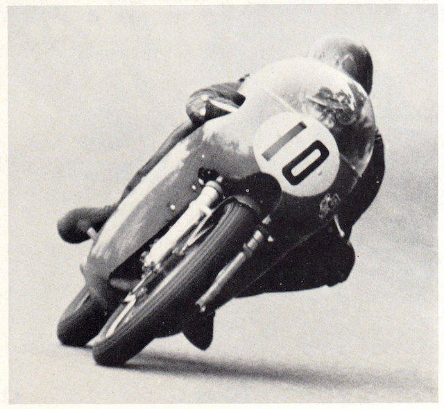 Il raduno Aermacchi omaggia Giuseppe Mandolini