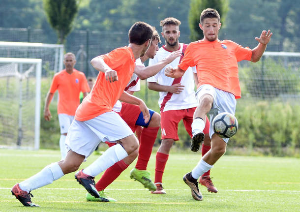 Il Varese in campo contro il Fenegrò
