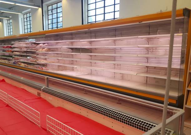 Crisi Superdì, scaffali vuoti in tutti i supermercati