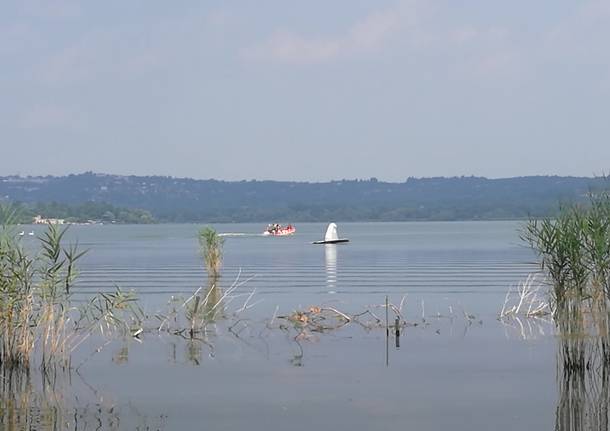 aereo caduto lago