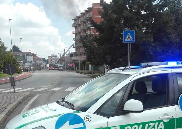 Incendio in palazzo in costruzione a Gallarate