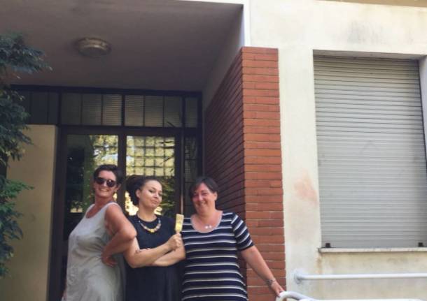 La scuola Pascoli ha la sua insegna