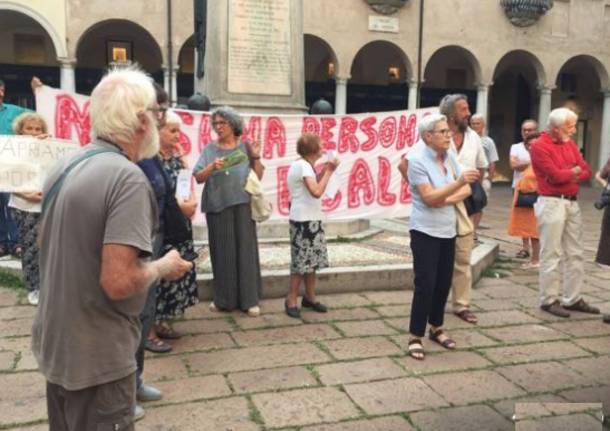 Manifestazione contro Salvini in Piazza Podestà