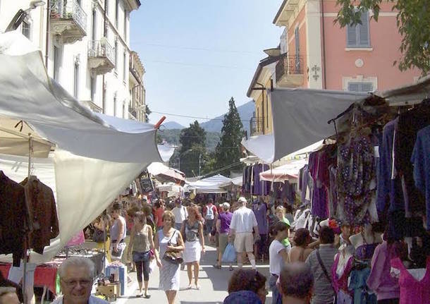 mercato di luino