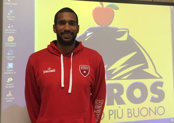 presentazione thomas scrubb basket pallacanestro varese tigros