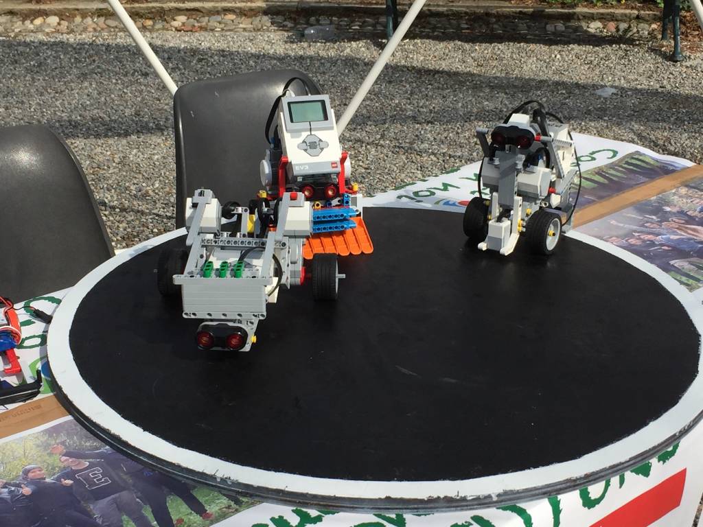 Al tecnoDome si imparano i segreti della robotica