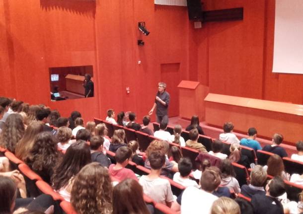 antonio ferrara incontro gli alunni istituto bossi