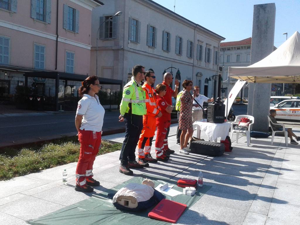 Defibrillatori in piazza, il corso per tutti