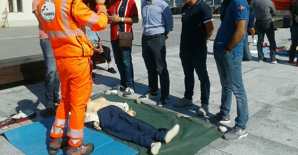 Defibrillatori in piazza, il corso per tutti