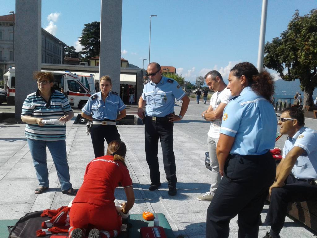 Defibrillatori in piazza, il corso per tutti