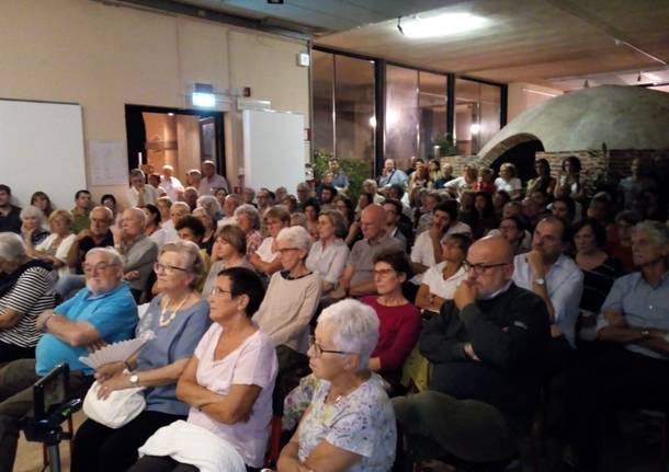 Petizione invita la polizia locale \"a non vessare i più deboli\"