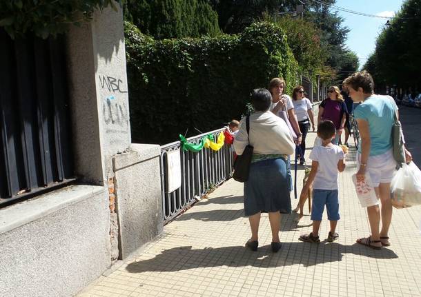 Venditore di libri multati: solidarietà dei saronnesi