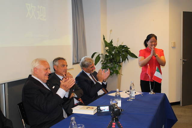 Cinesi alla Lu-Ve