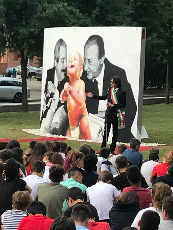 Maxi monumento contro le mafie nel parco di Uboldo