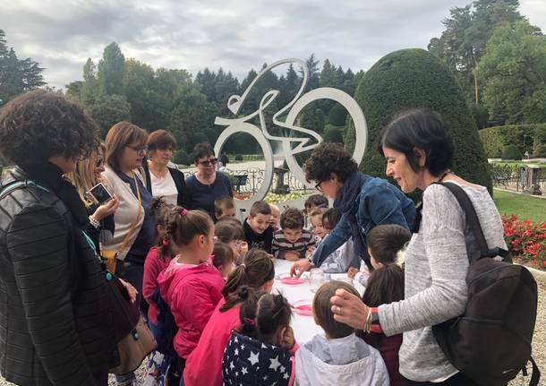 Nature urbane, i giardini estensi "invasi" dai bimbi