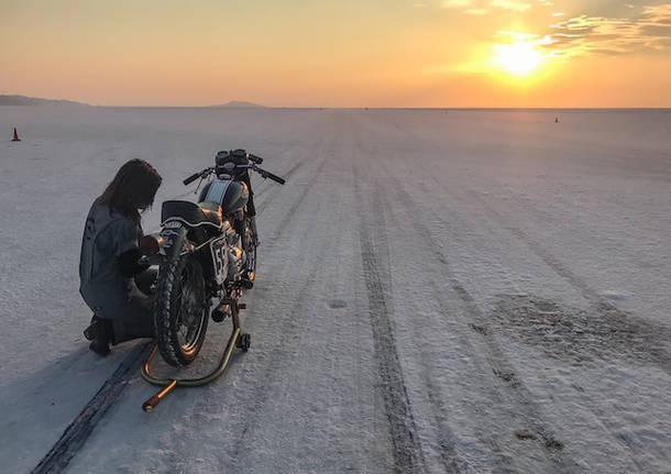 pista lago salato bonneville stacie b. london motociclismo aermacchi