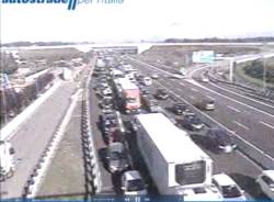 ribaltamento camion A8 Castellanza