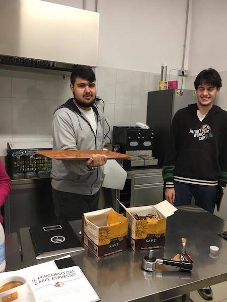 I ragazzi di Magari Domani diventano barman