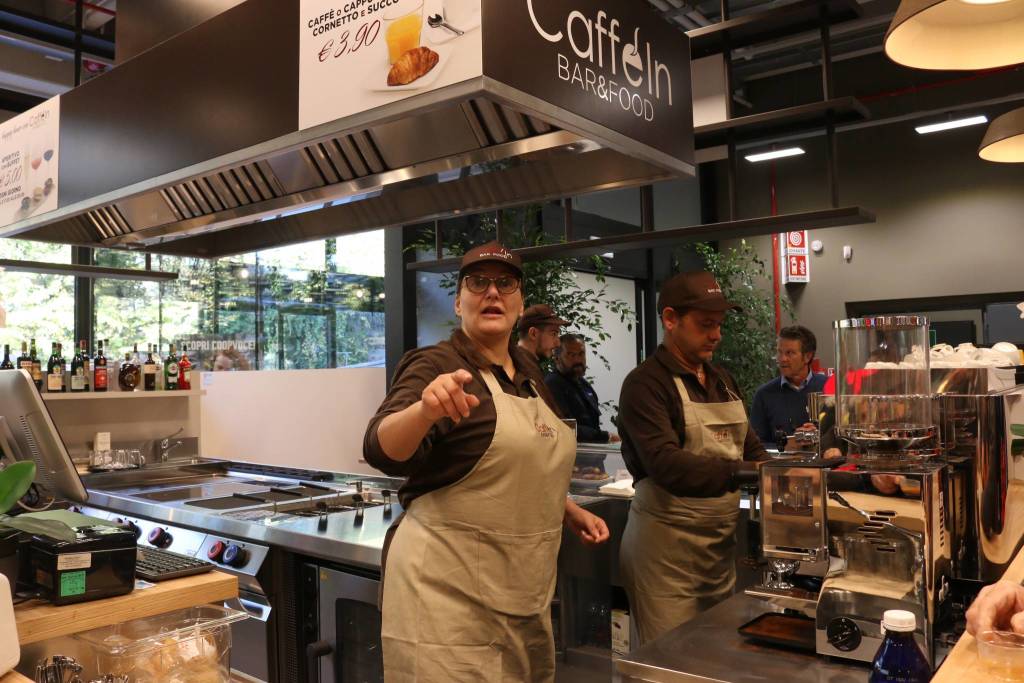 inaugurazione coop busto arsizio
