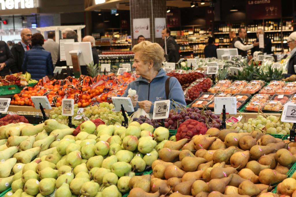 inaugurazione coop busto arsizio