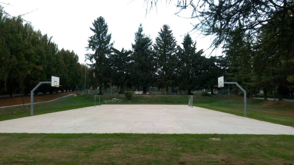 Rinnovati tre campetti sportivi a Varese