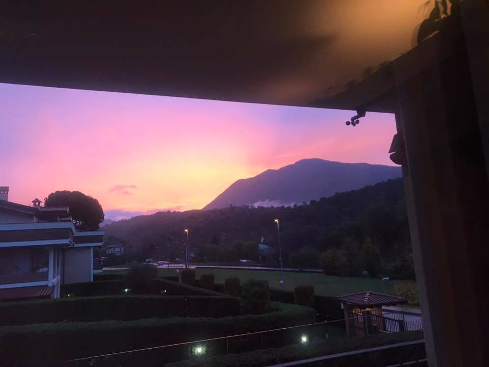 Un cielo "bugiardo"