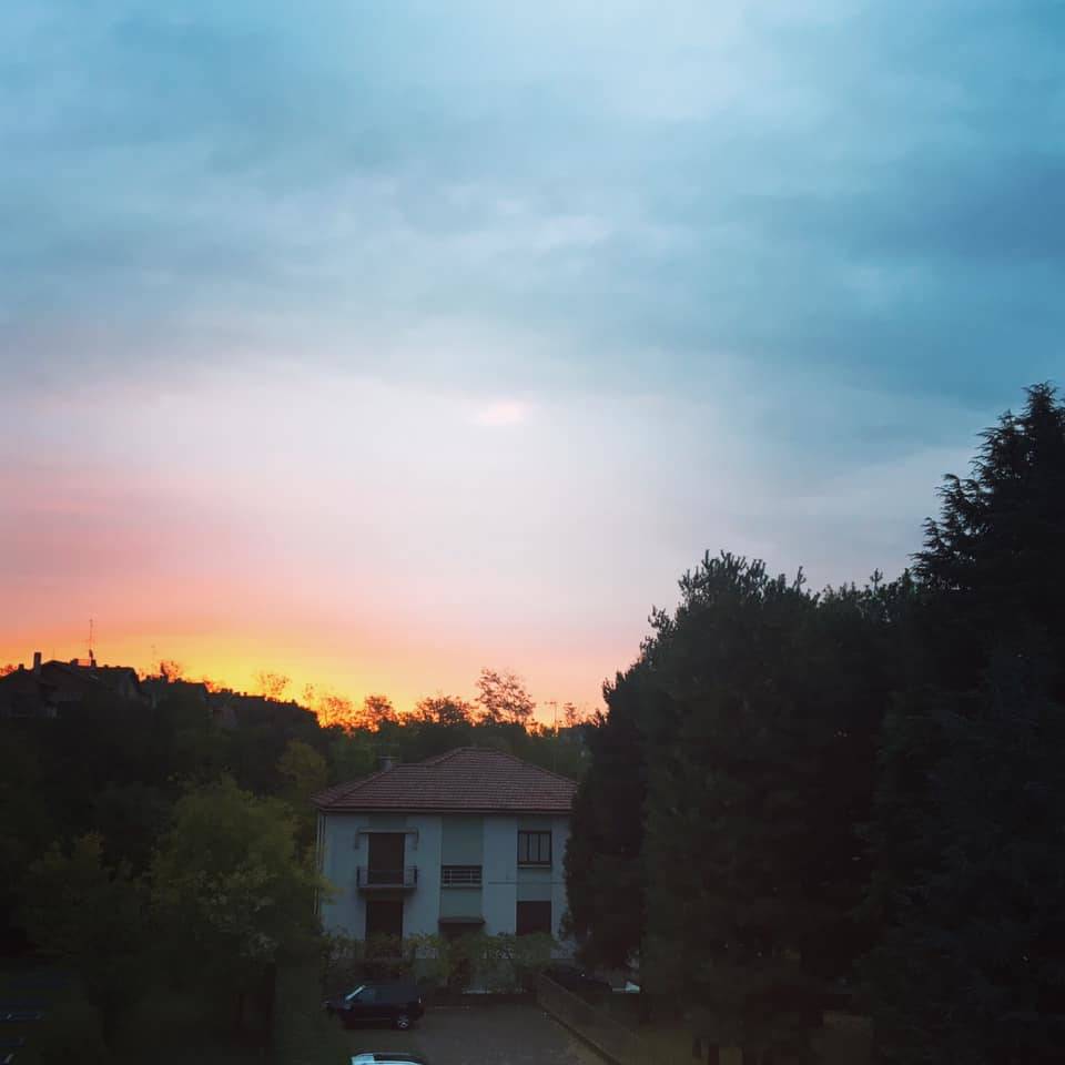 Un cielo "bugiardo"