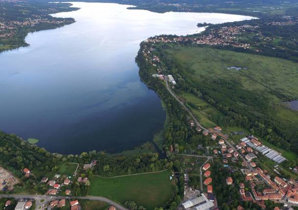 varese lago di varese dall'altro