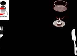 Cena al Buio per vedenti a Biumo Inferiore