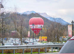 Tutti in fila per la mongolfiera di Iper