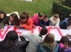 I ragazzi della scuola "Villa Valerio" dicono no alla violenza sulle donne